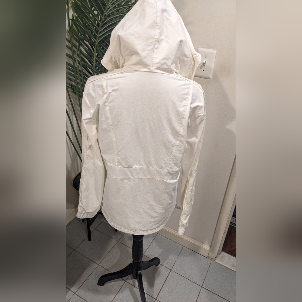 Jacket - Picture 4 of 10